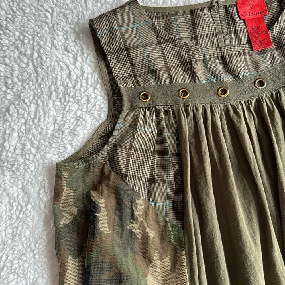 V Cristina camouflage  sleeveless shirt Medium - Picture 3 of 12